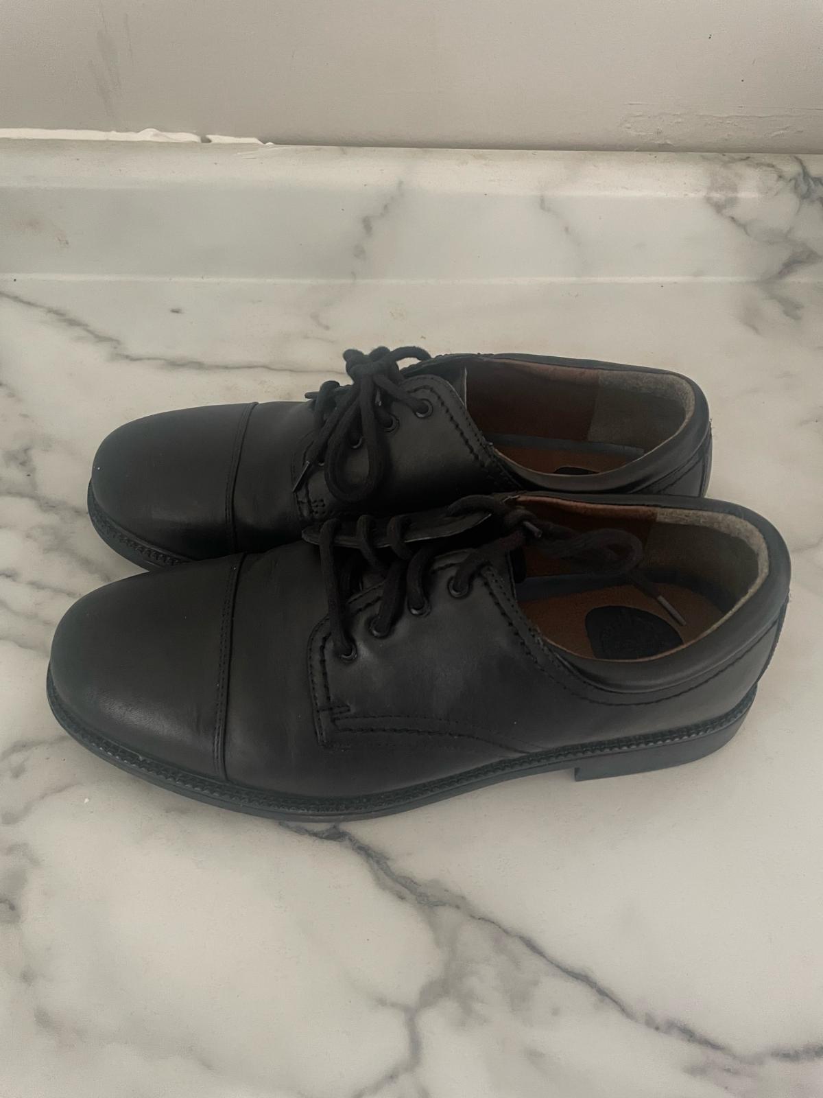 Size 11115 Dockers Gordon Mens Oxford Shoes - Michigan Center, Michigan - FleaMarketBay