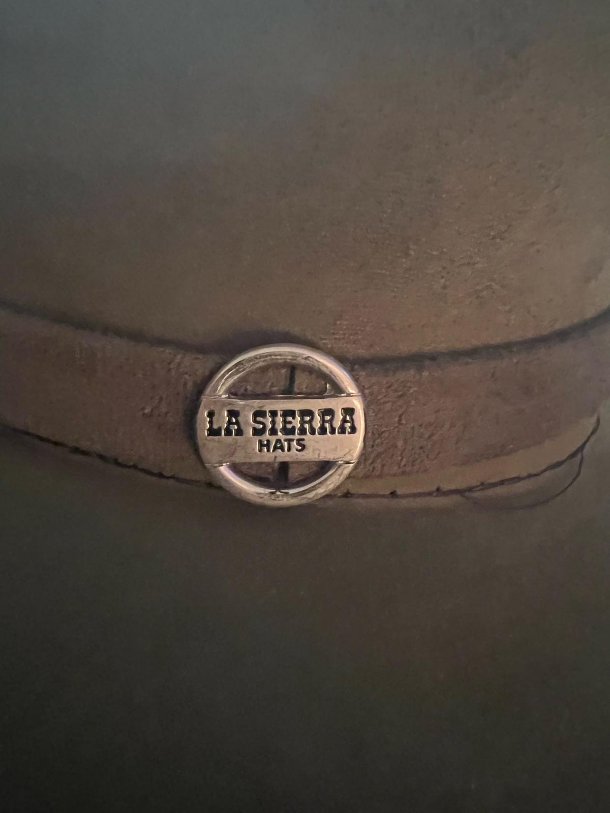 Hunter green unisex hat new condition - Lynn, Massachusetts - FleaMarketBay