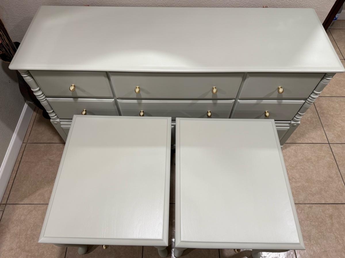 Beautiful vintage 3 piece bedroom set - Glendale, Arizona - FleaMarketBay