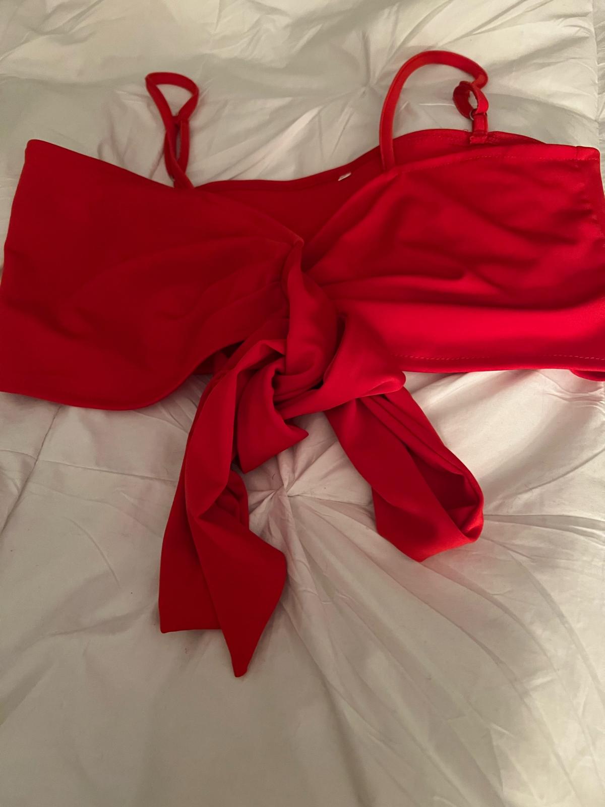 womens xl crop top like new - Lynn, Massachusetts - FleaMarketBay