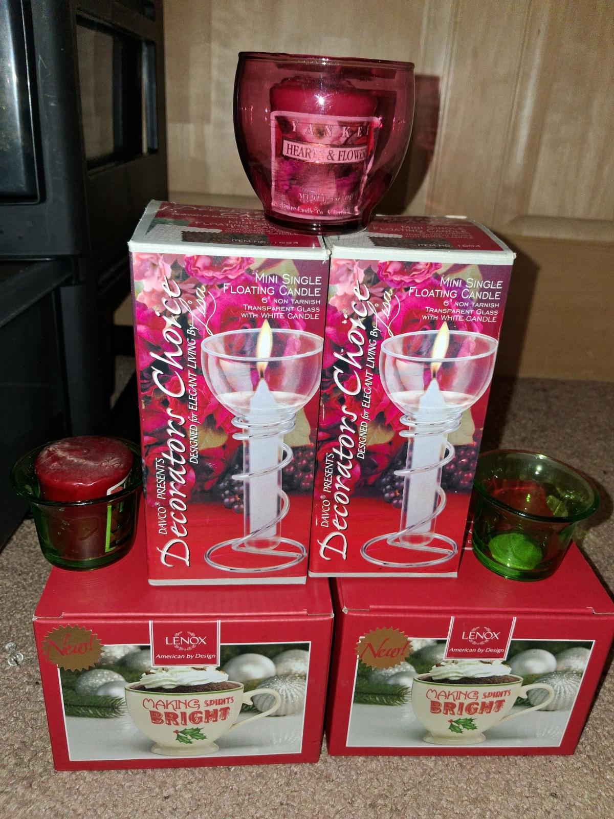 home decor Lenox 2 christmas mugs and 2 Yankee candles ext - Saint Marys City, Maryland - FleaMarketBay