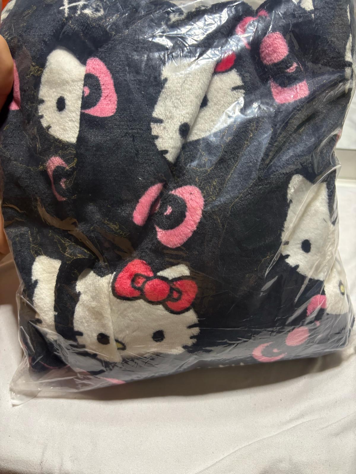 hello kitty pj pants - Adelanto, California - FleaMarketBay