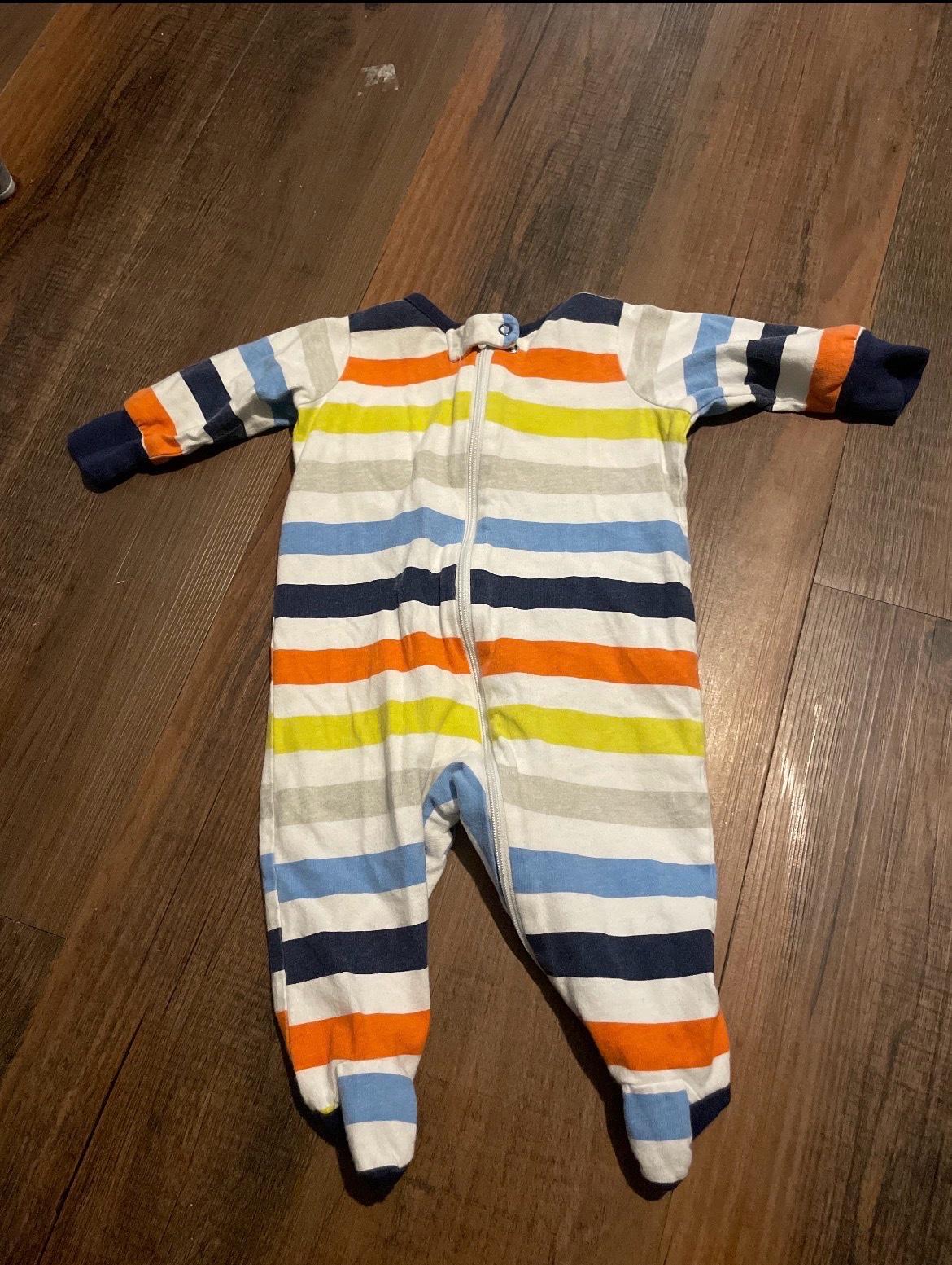 ten baby sleepers ranging in sizes 0 to 3 months - Andrews, North Carolina - FleaMarketBay