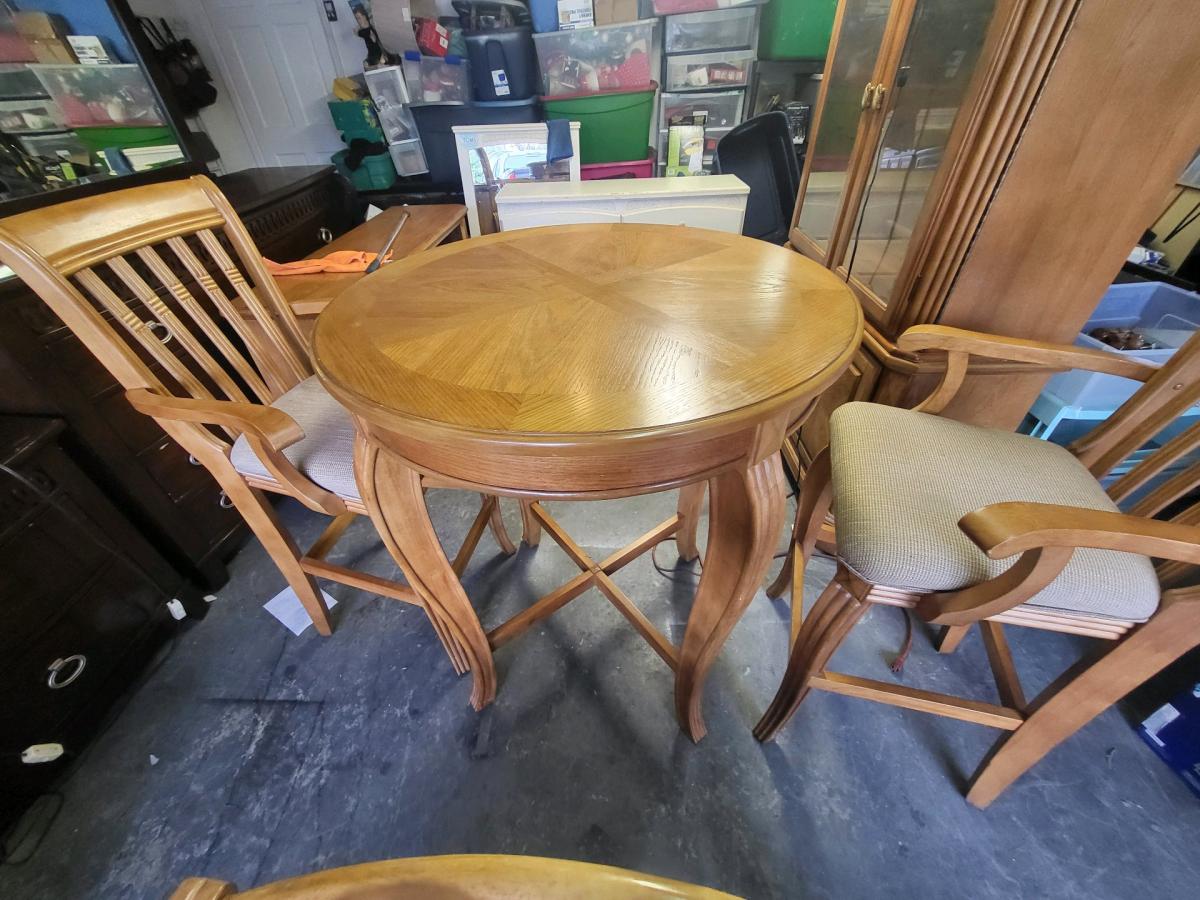 Elegant Solid Wood Dining Table Set 8 Chairs  Matching Pub S - Lakeland, Florida - FleaMarketBay