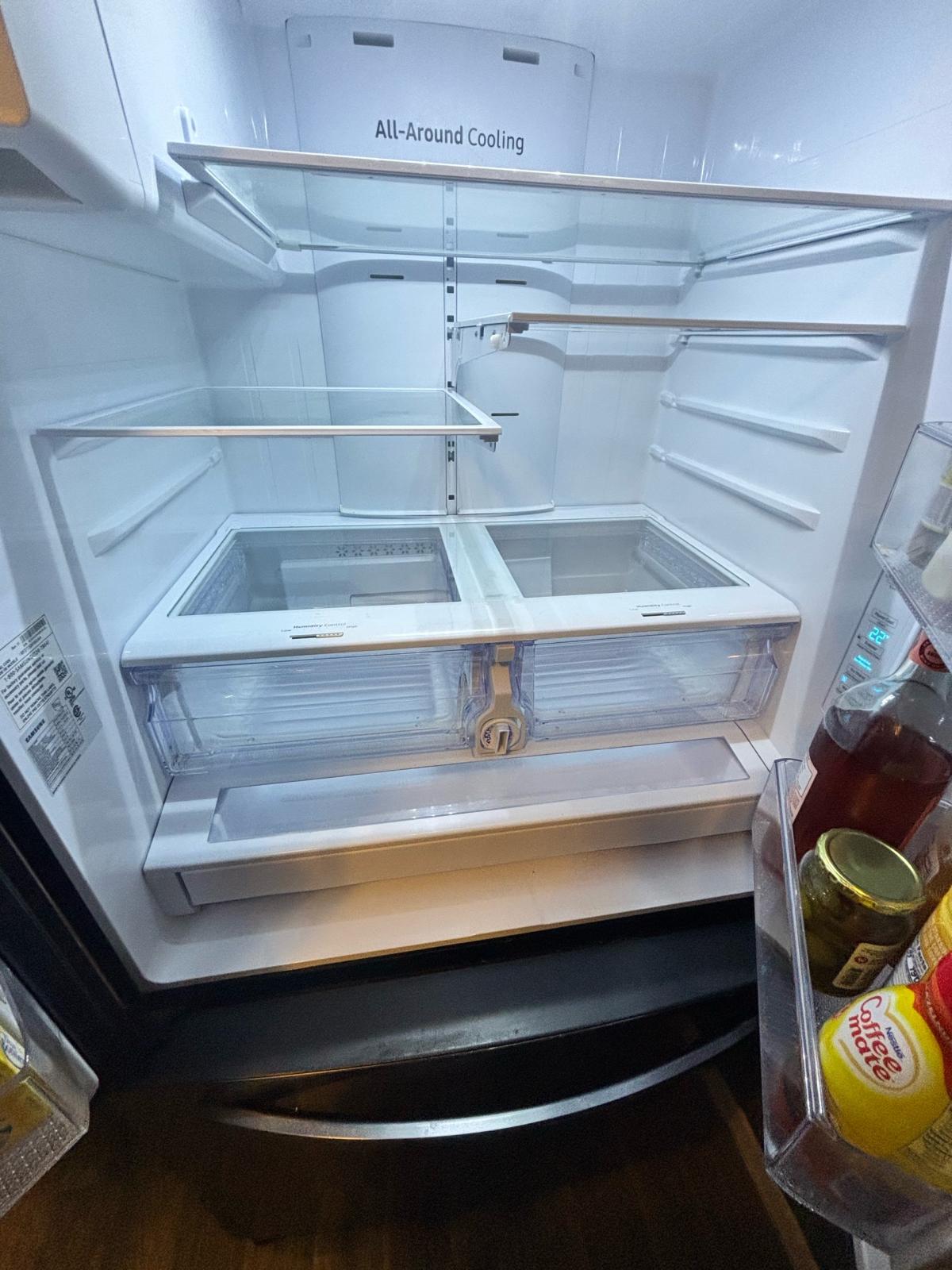 fridge - Angier, North Carolina - FleaMarketBay