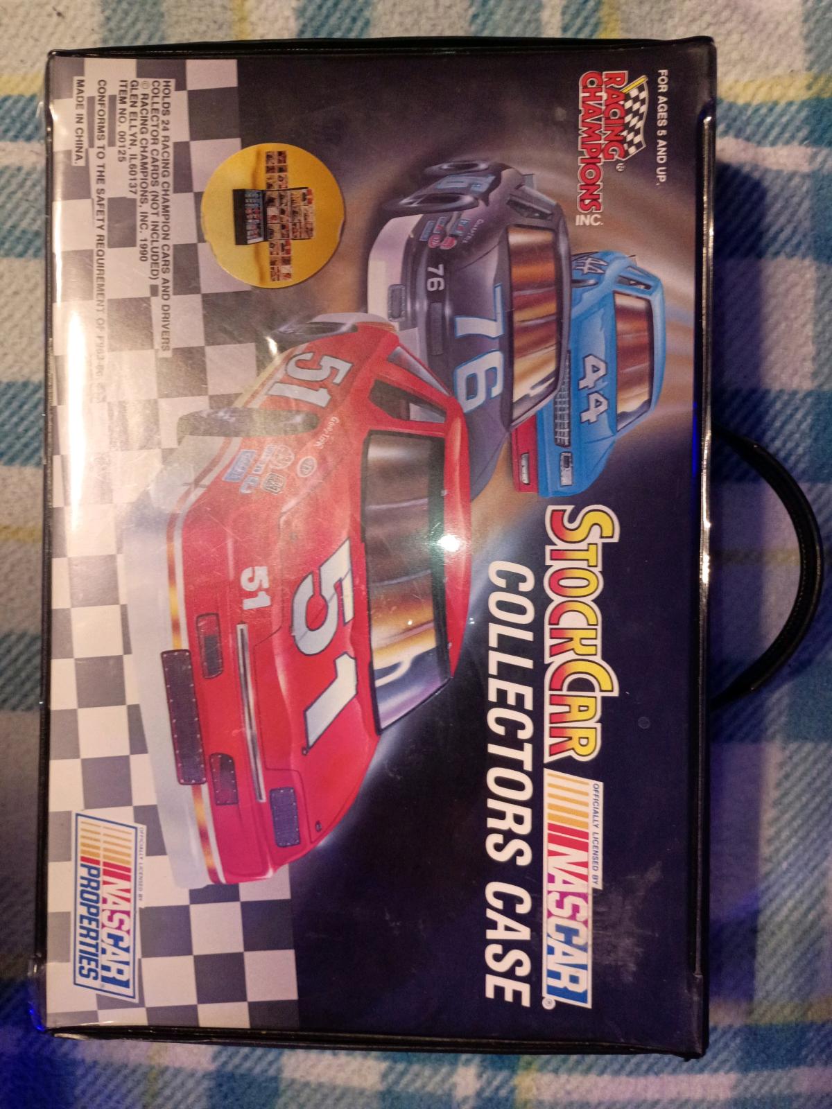 raceday collectors cars autograph set in collectors case - Appleton, Wisconsin - FleaMarketBay