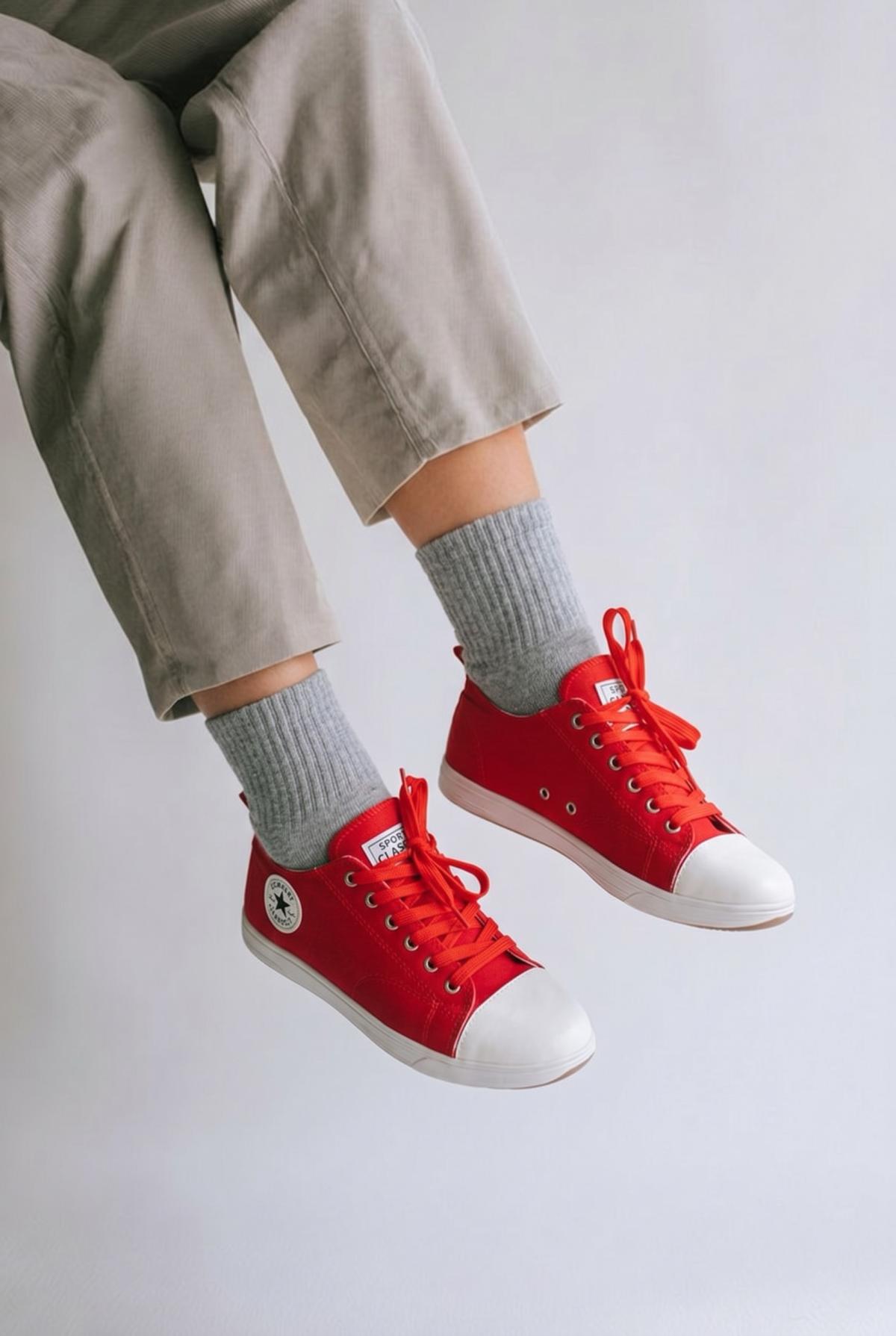 Womens sneakers in various colors size8 - Lynn, Massachusetts - FleaMarketBay