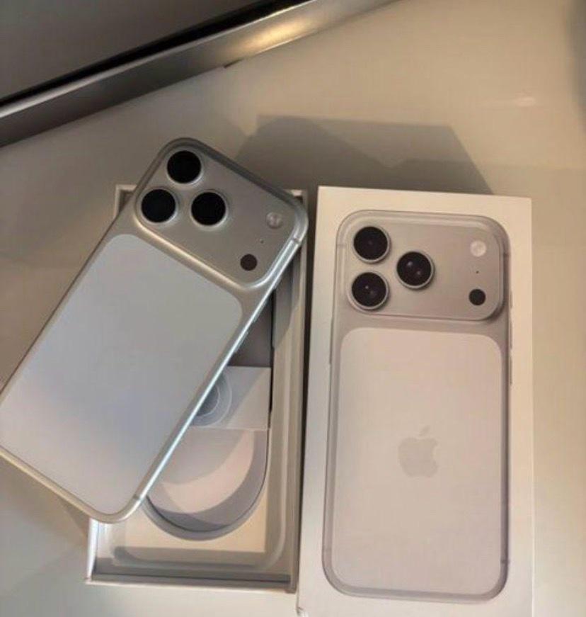 iPhone 17 Pro Max - Abilene, Texas - FleaMarketBay