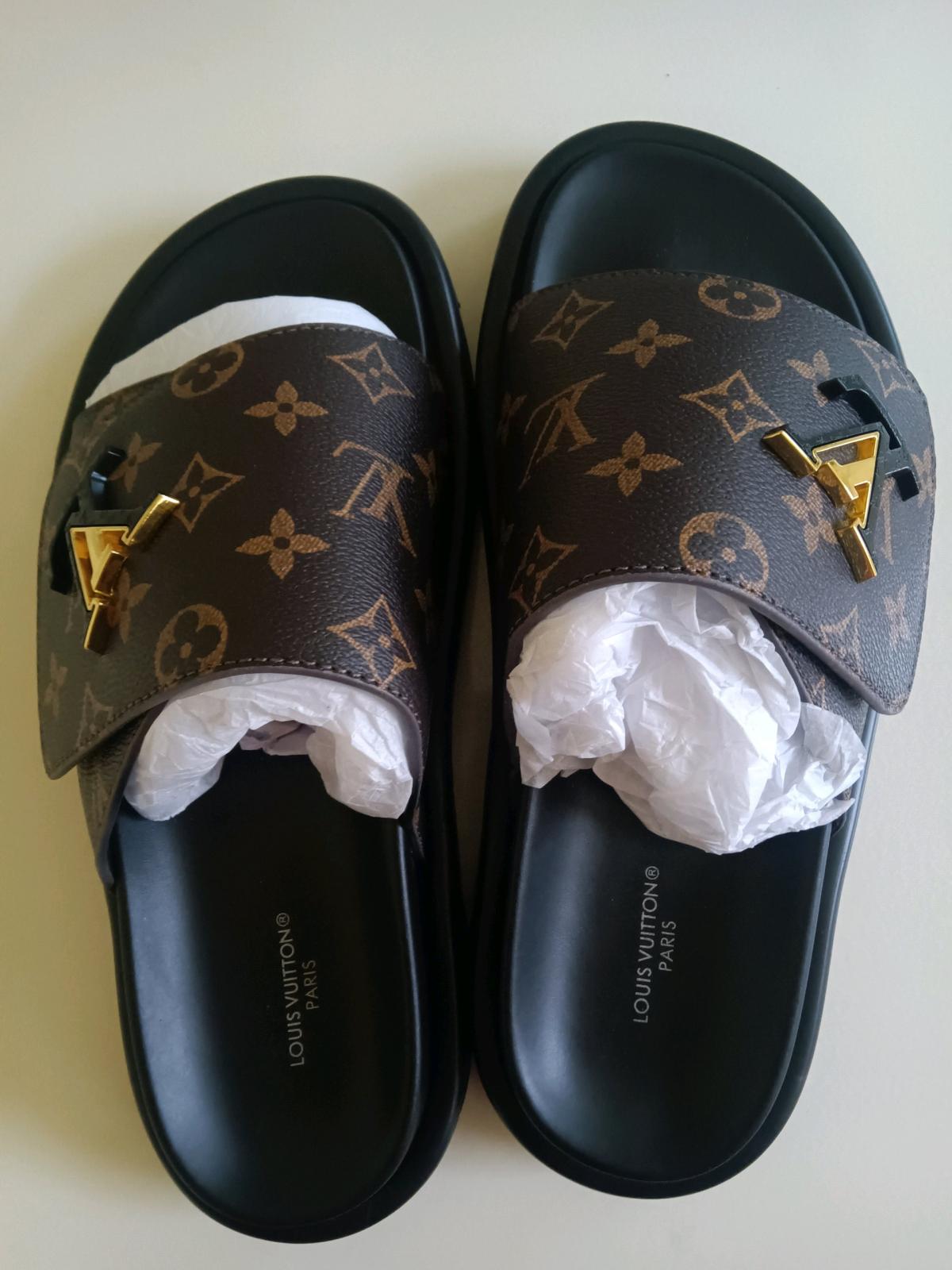 lui Vuitton sandals - Lake Worth, Florida - FleaMarketBay