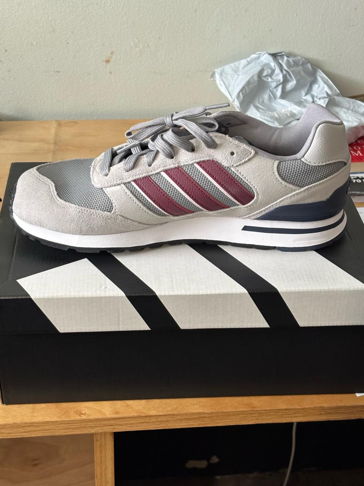 Adidas Sneakers - Philadelphia, Pennsylvania - FleaMarketBay
