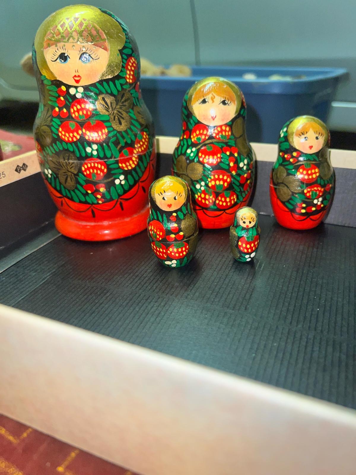 Vintage Russian Hand Painted Matryoshka Nesting Dolls  5 Pie - Bald Knob, Arkansas - FleaMarketBay