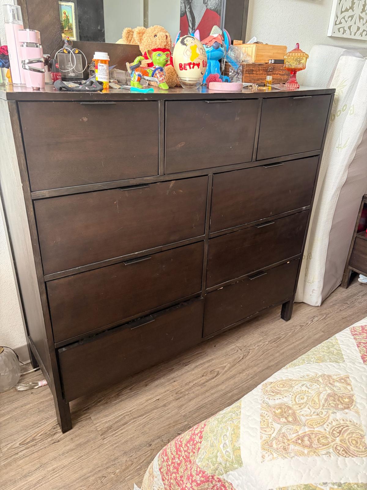 queen size bedroom set - Las Cruces, New Mexico - FleaMarketBay