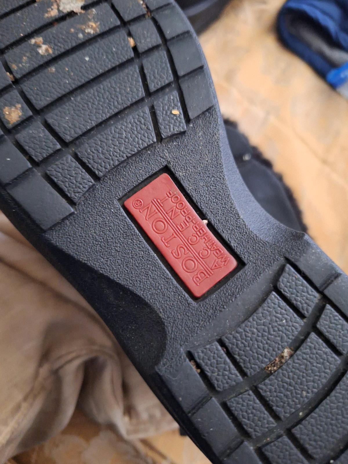Womens boots - Storm Lake, Iowa - FleaMarketBay