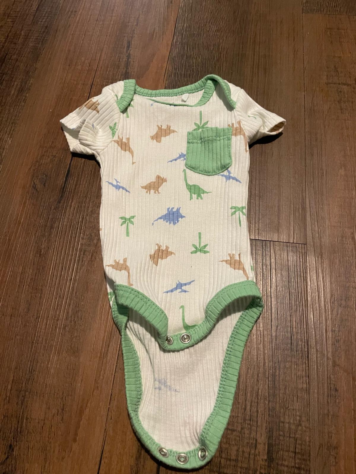 ten baby onesies 0 to 3 months - Andrews, North Carolina - FleaMarketBay