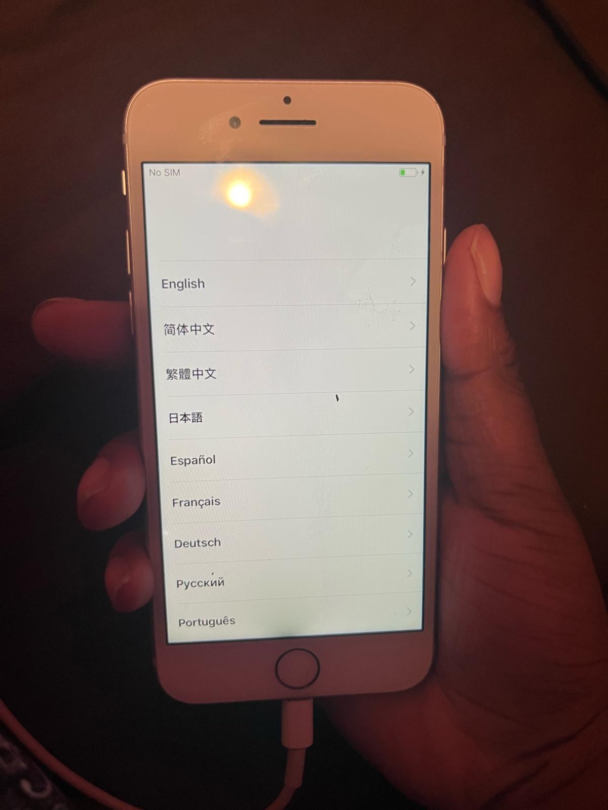 iPhone 8 white 64 gb - Collierville, Tennessee - FleaMarketBay
