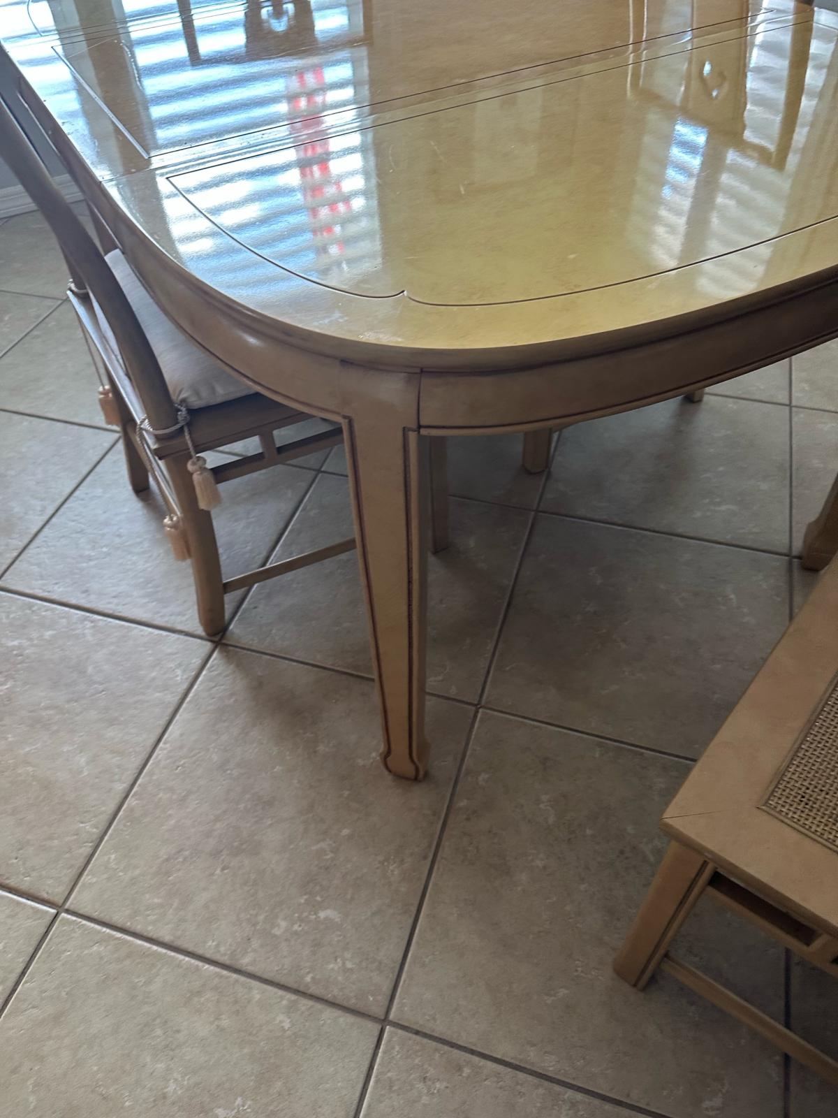 table and 4 chairs custom cover chair cushions and xtra leaf - Parrish, Florida - FleaMarketBay