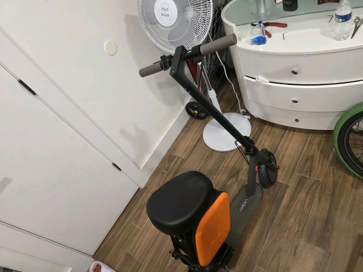 Ladped electric scooter gray en black orange - Adams, New York - FleaMarketBay