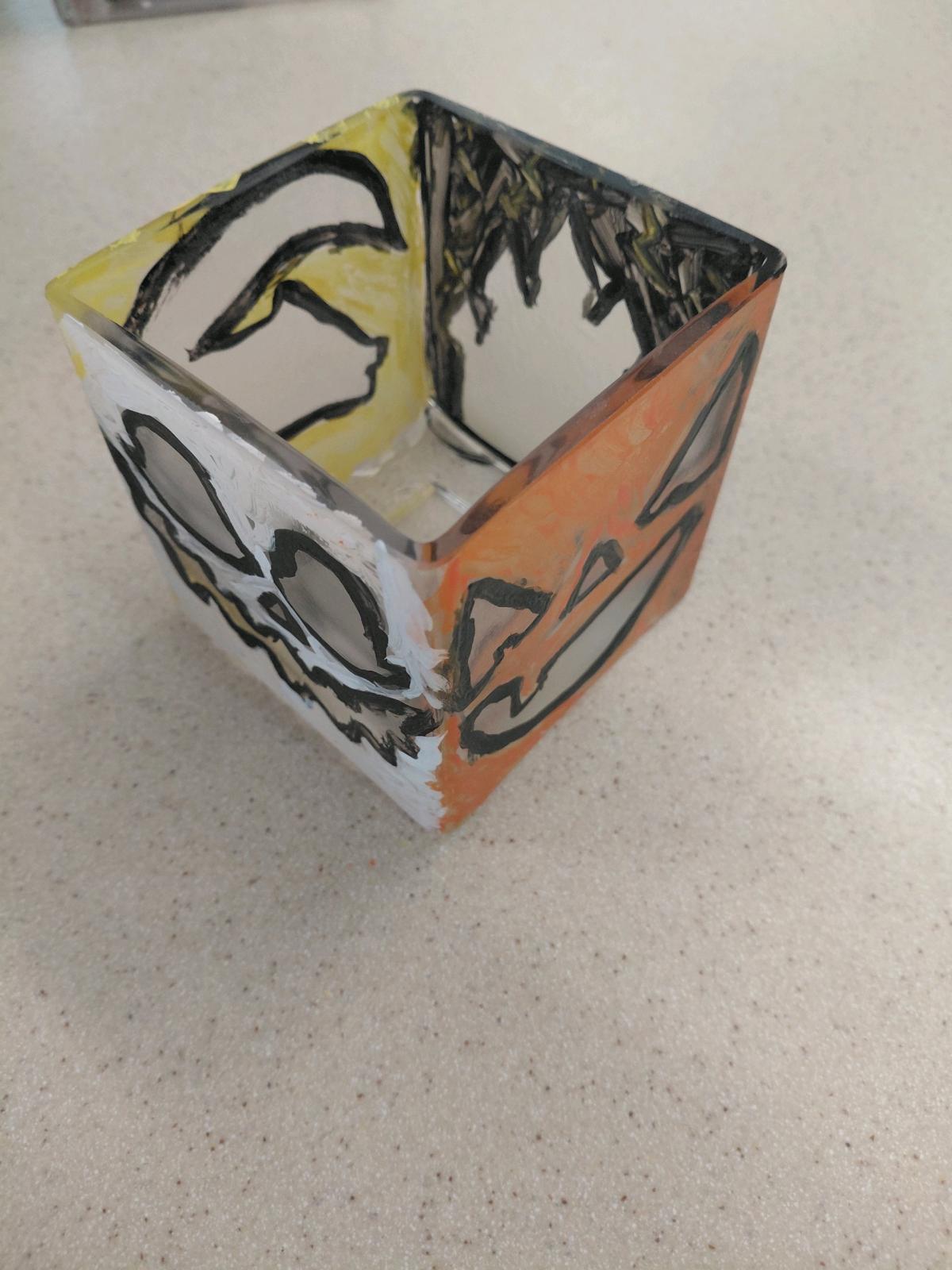 small vase or candle holder - Lansing, Michigan - FleaMarketBay