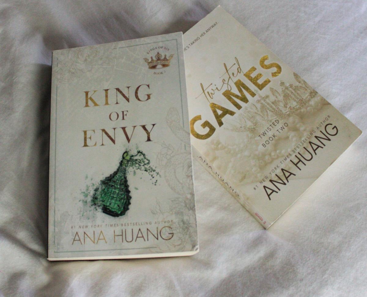 Preused 2 book  Ana Huang Bundle from different series - Keene, Texas - FleaMarketBay