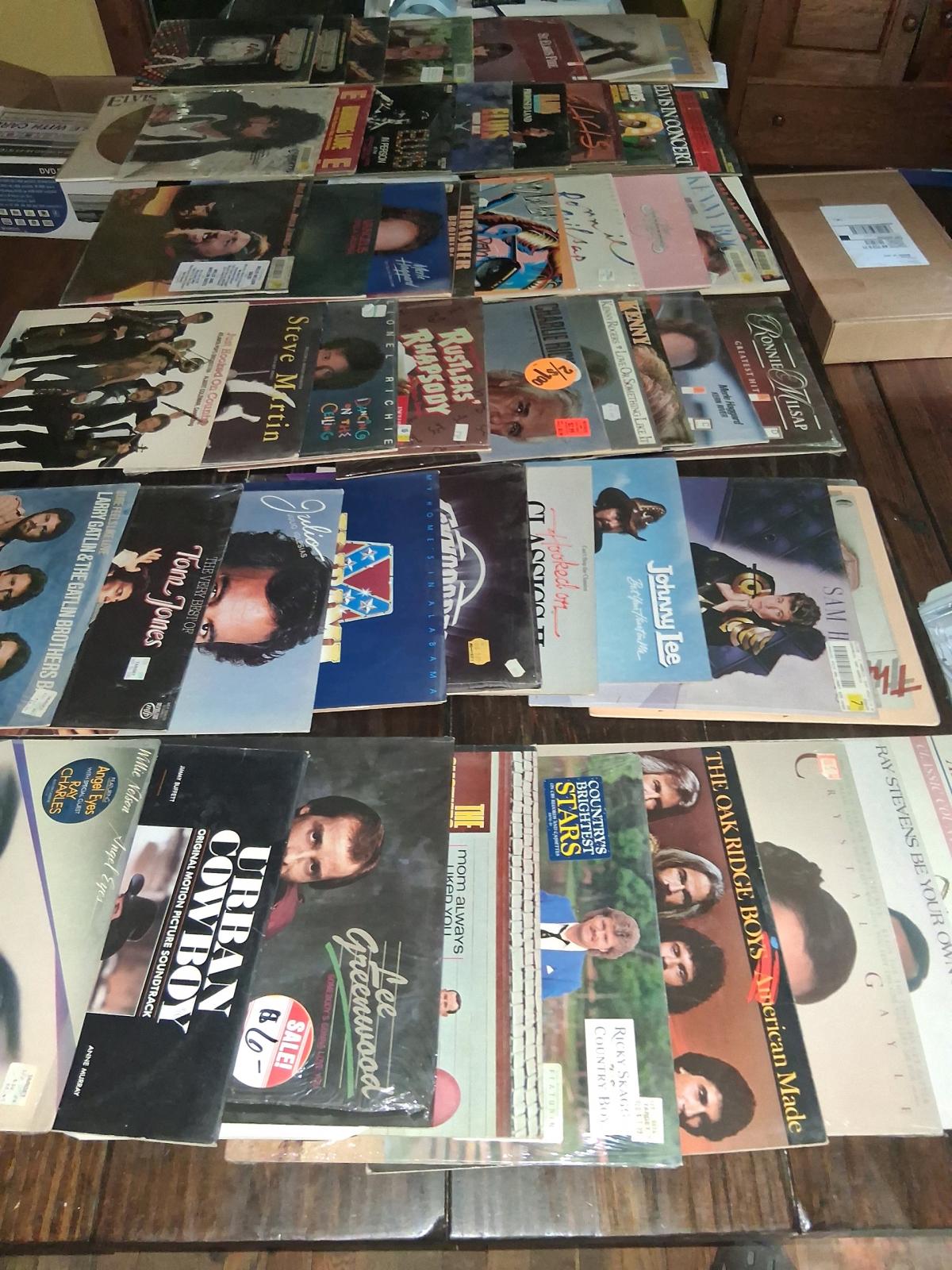 vinyl and great condition - Benton, Arkansas - FleaMarketBay