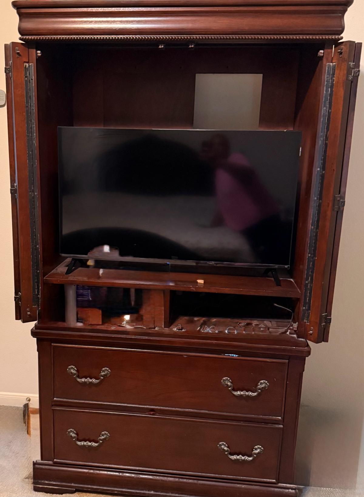 Entire Cherry Mahogany Wood Bedroom Set - Houston, Texas - FleaMarketBay