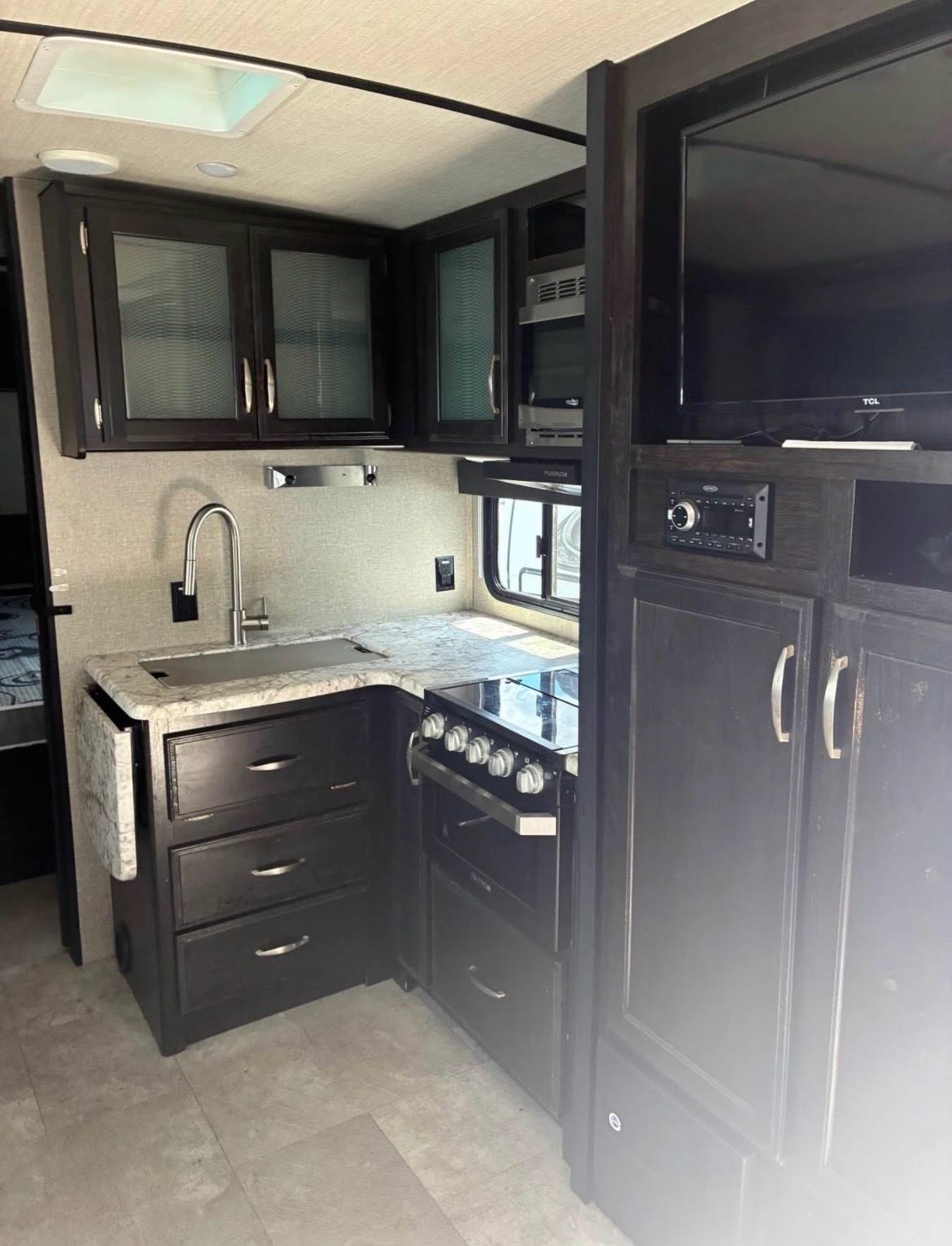 2020 Grand Design 2150RB - Dover, Florida - FleaMarketBay