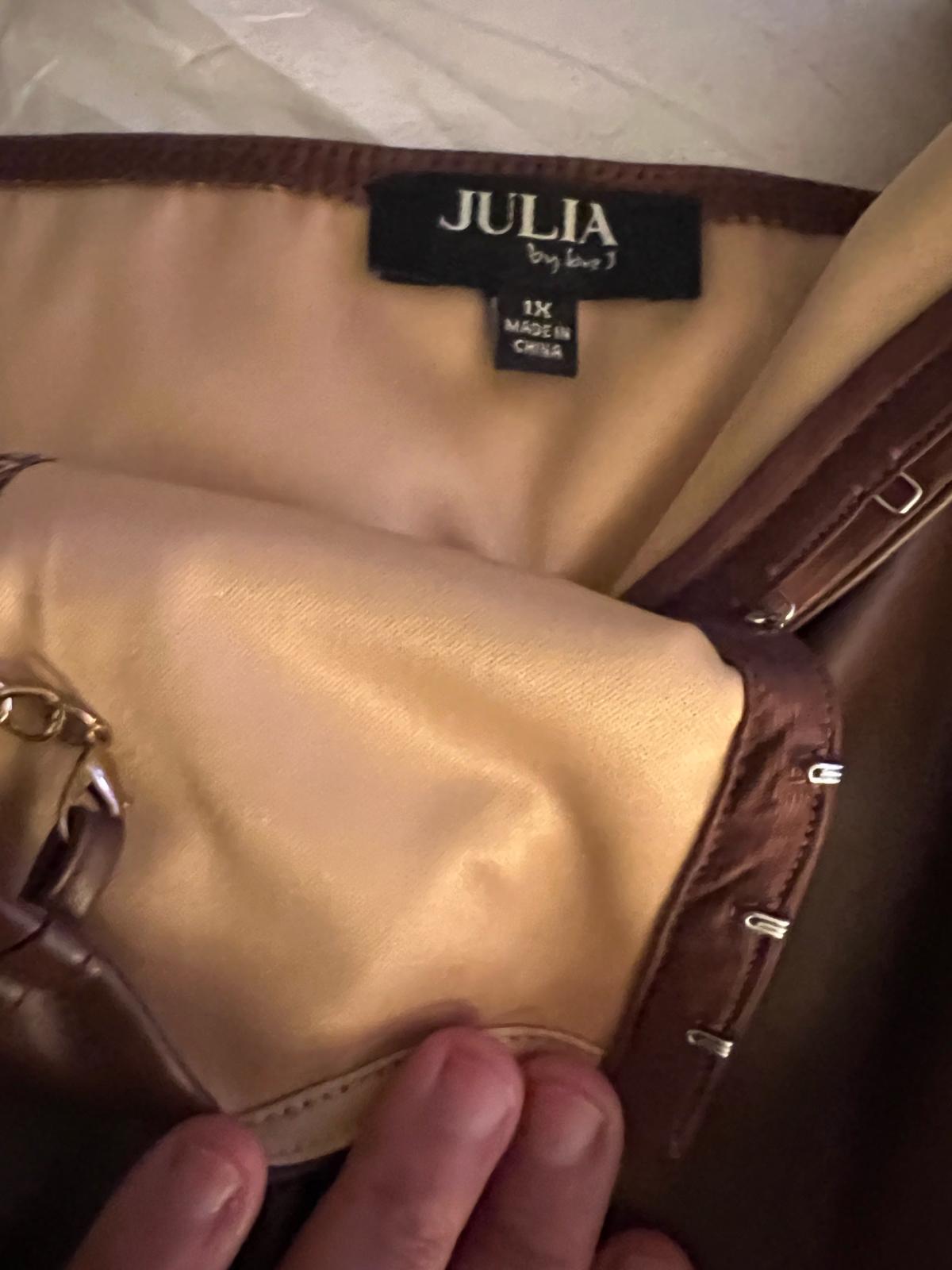 Brown flex leather extra large top - Lynn, Massachusetts - FleaMarketBay