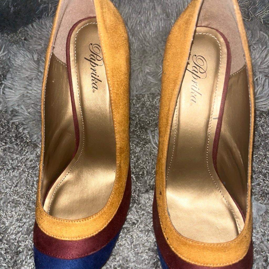 Paprika size 9 new - Collierville, Tennessee - FleaMarketBay