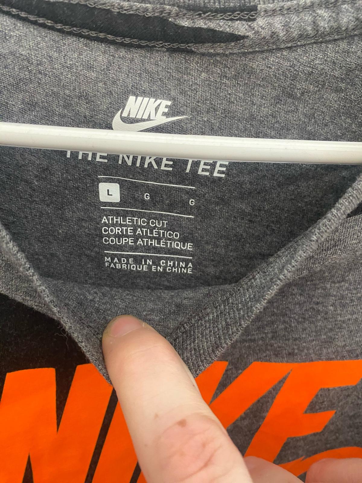 Large Grey and Black Nike TShirt - Bradenton, Florida - FleaMarketBay
