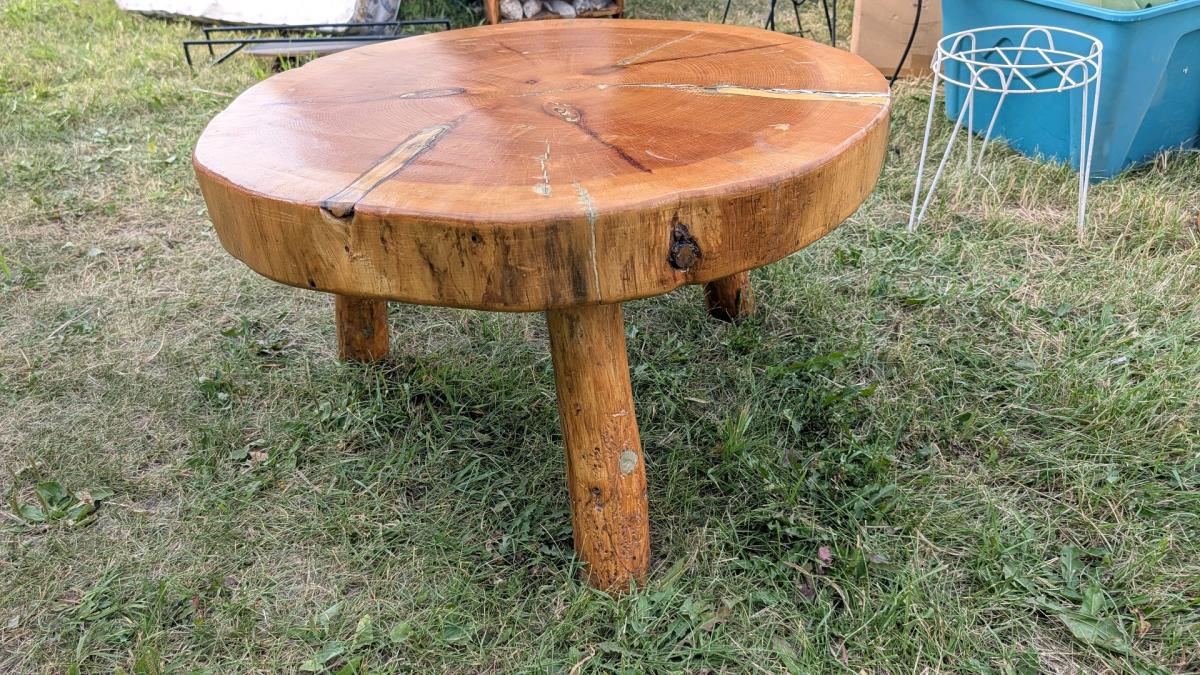 Log Coffee Table - Remer, Minnesota - FleaMarketBay