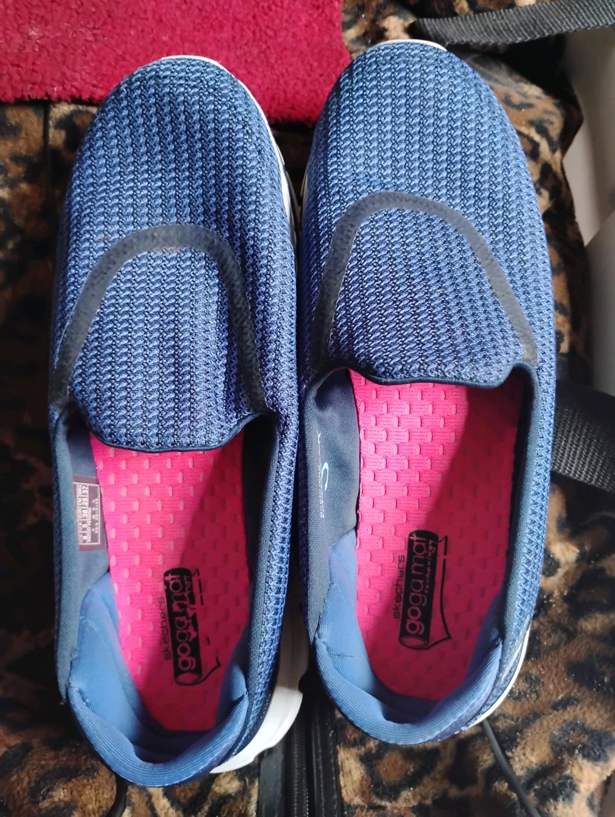 A  Nice Blue  and Pink Womens Pair of Sketchers - Swansea, South Carolina - FleaMarketBay