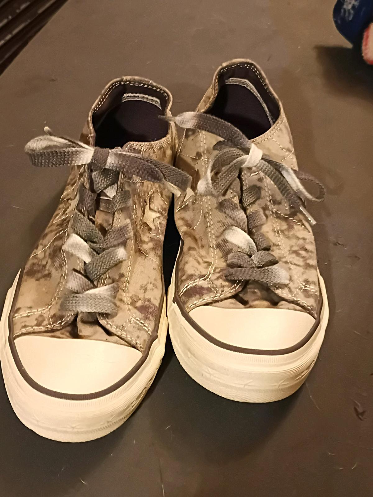 Converse One Star shoes size 7 - Lockport, Louisiana - FleaMarketBay