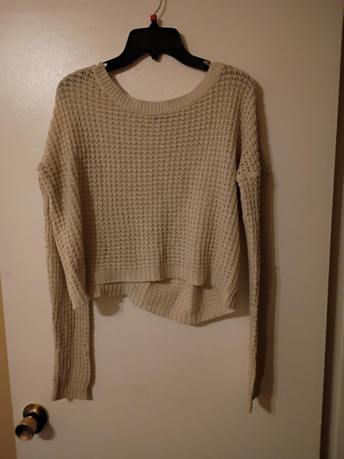 Rue 21 tan sweater - San Angelo, Texas - FleaMarketBay