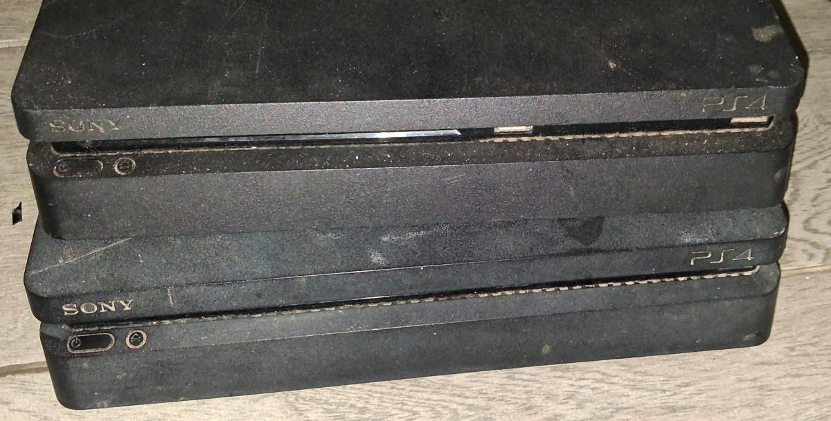 Sony PlayStation 4 PS4 Slim 1TB Console CUH2215B - Fort Worth, Texas - FleaMarketBay