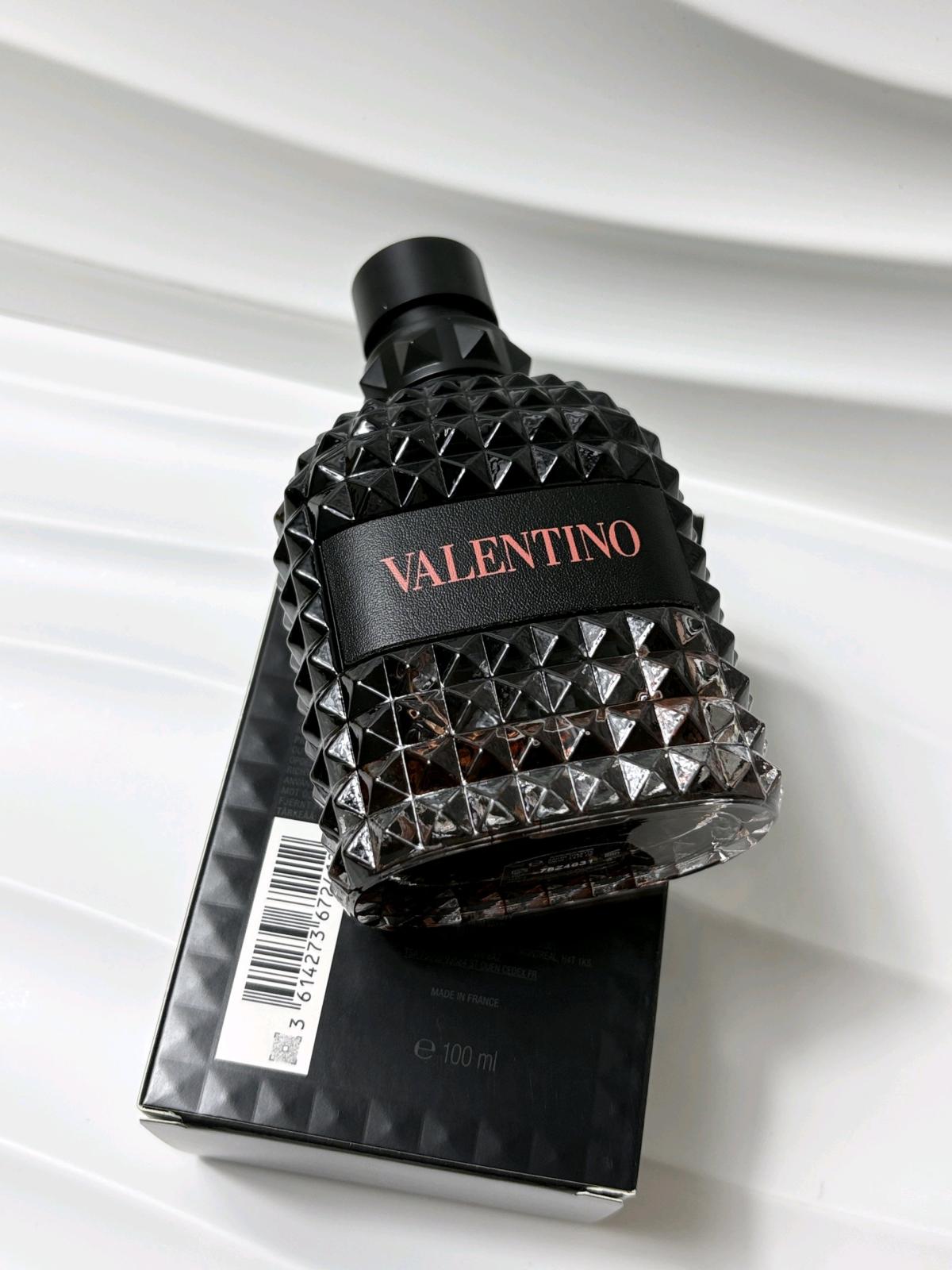 Valentino Uomo Born in Roma Coral Fantasy Eau de Toilette - Hallandale, Florida - FleaMarketBay