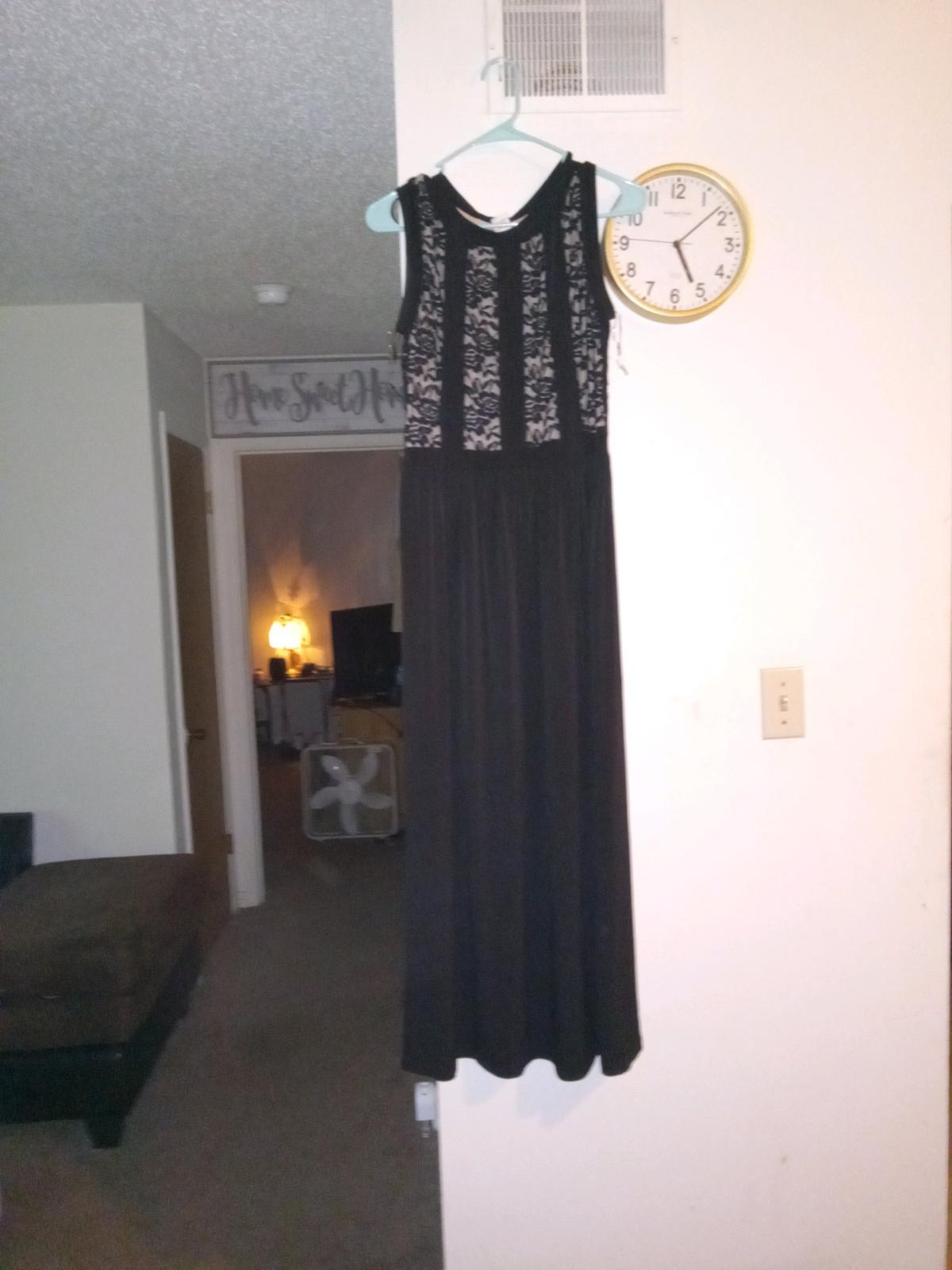 This Candalite Style 76160ML black and tan lace dress is gen - Calera, Alabama - FleaMarketBay