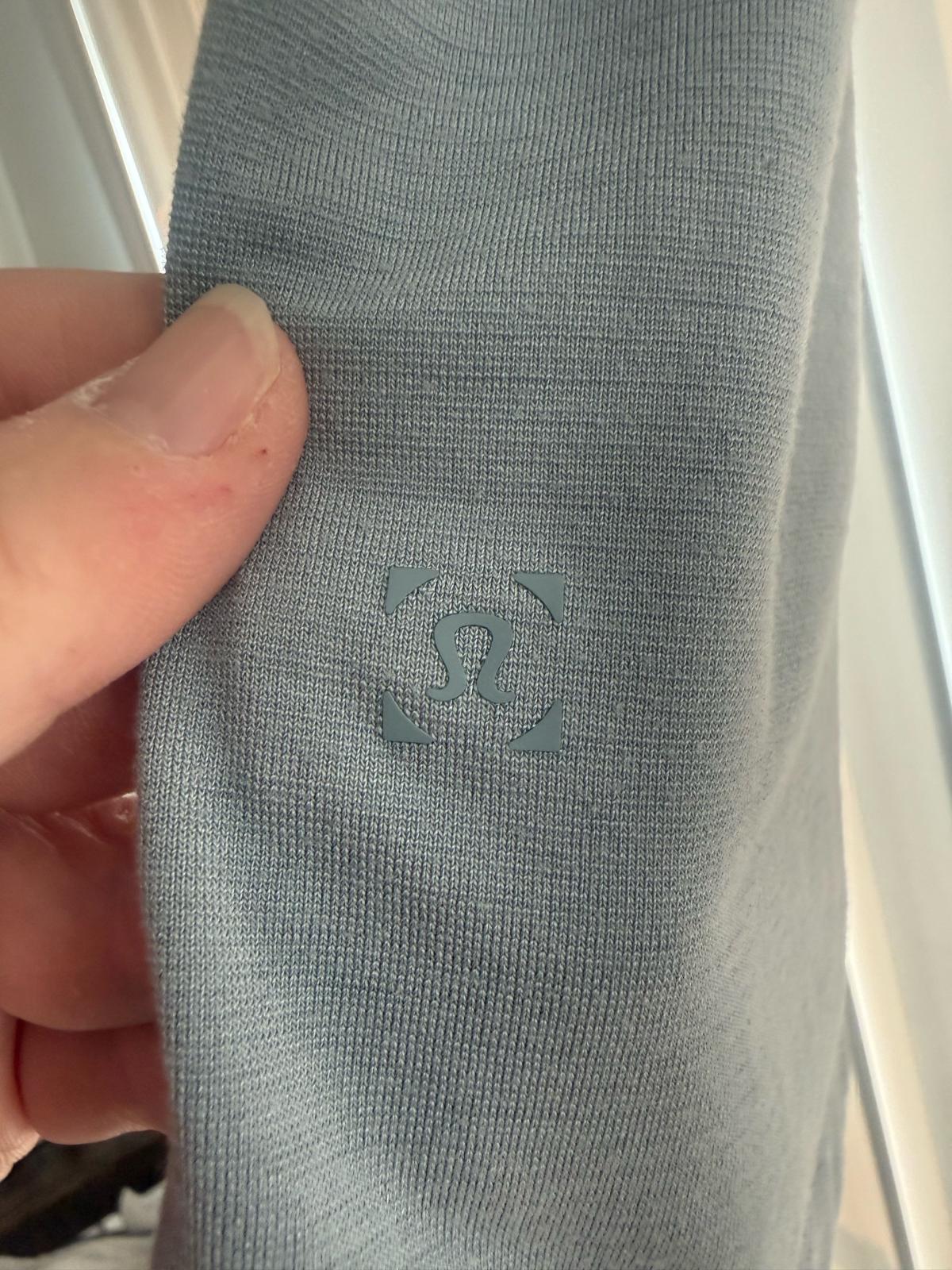 lululemon mens grey polo - Roxboro, North Carolina - FleaMarketBay