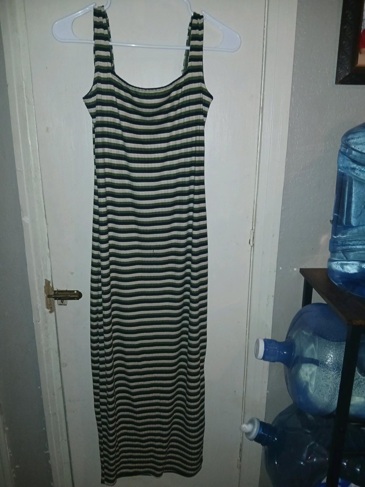 dress  good condition - Abilene, Texas - FleaMarketBay