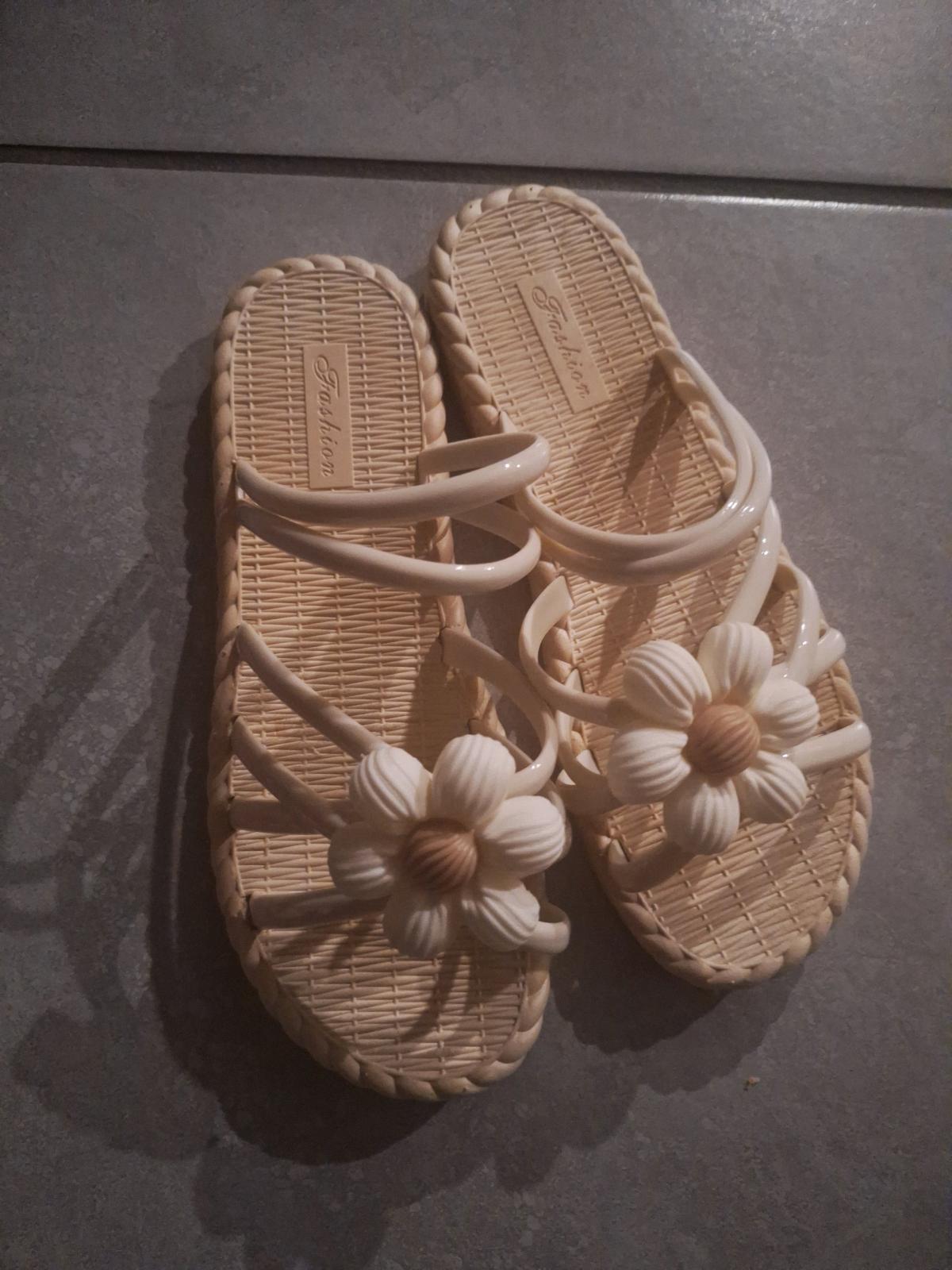 women fashion sandals for beach - Altamonte Springs, Florida - FleaMarketBay