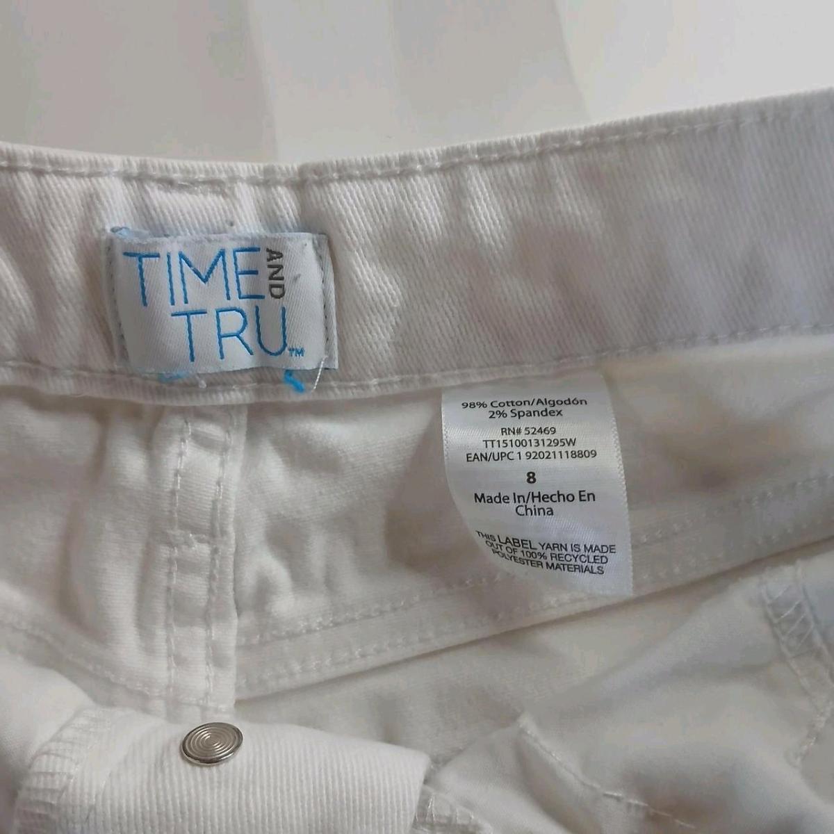 White Shorts - Marion, Ohio - FleaMarketBay