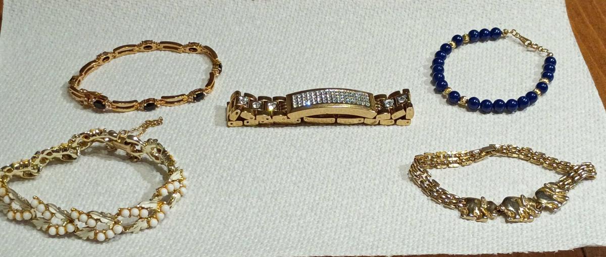 Vintage Costume Jewelry Bracelet Lot - Aurora, Colorado - FleaMarketBay