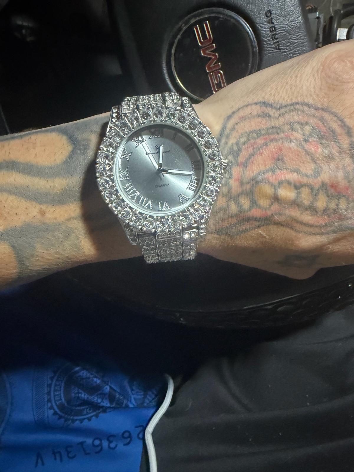 ICED OUT WATCH FLEX ON EM - Louisville, Kentucky - FleaMarketBay