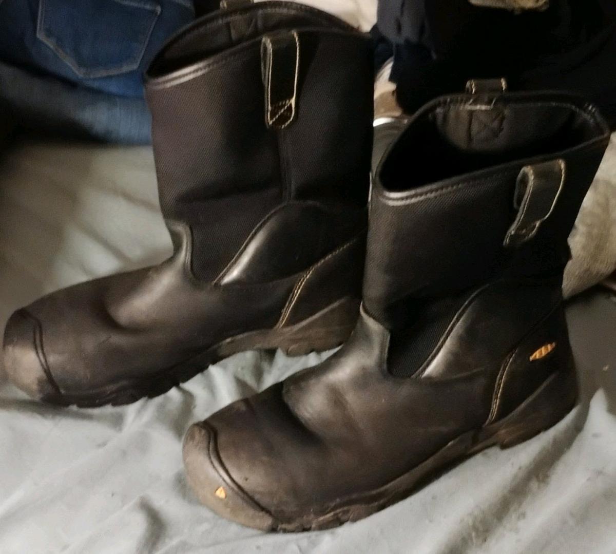 KEEN Mens Waterproof Safety Toe Work Boots Size 12 - Muscle Shoals, Alabama - FleaMarketBay