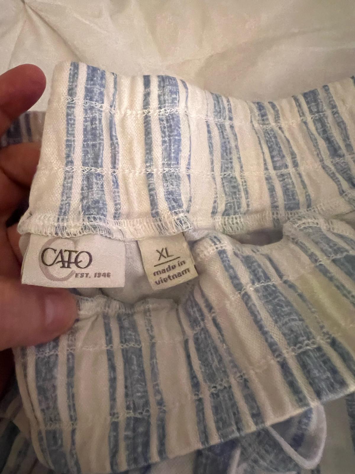 CATO blue and white stripes skirt shorts - Lynn, Massachusetts - FleaMarketBay