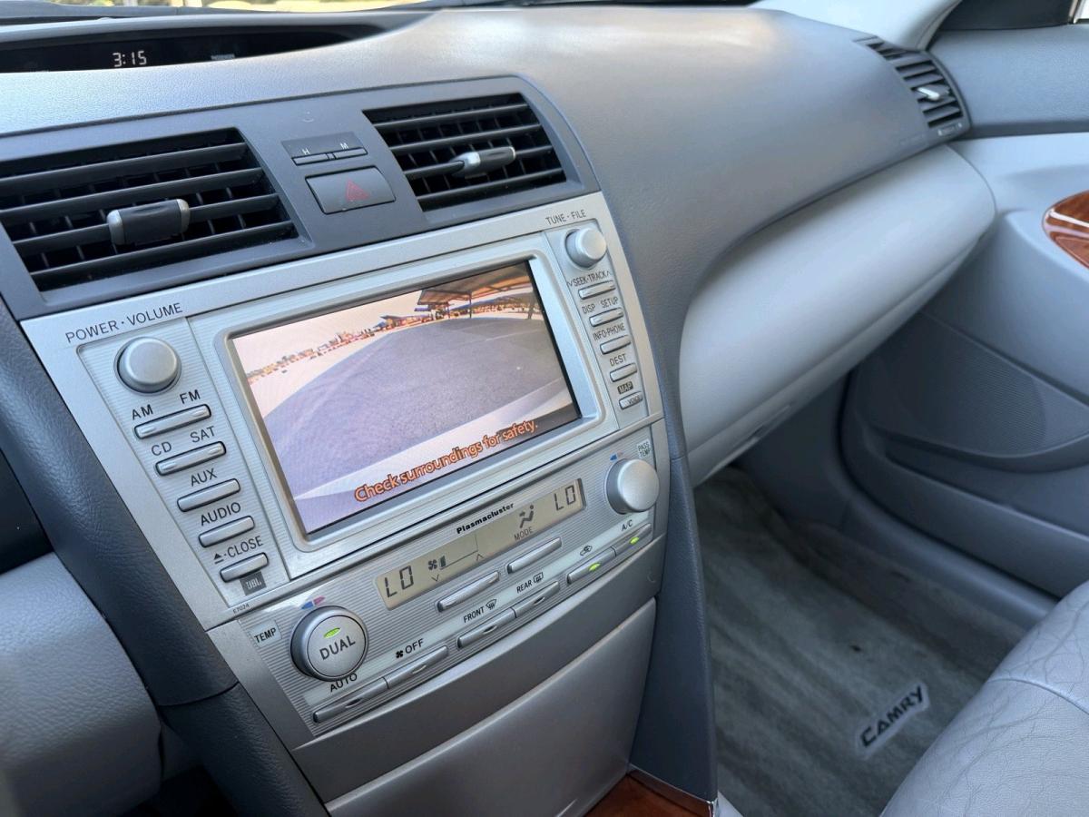 2010 Toyota Camry SE Very good - Adelanto, California - FleaMarketBay