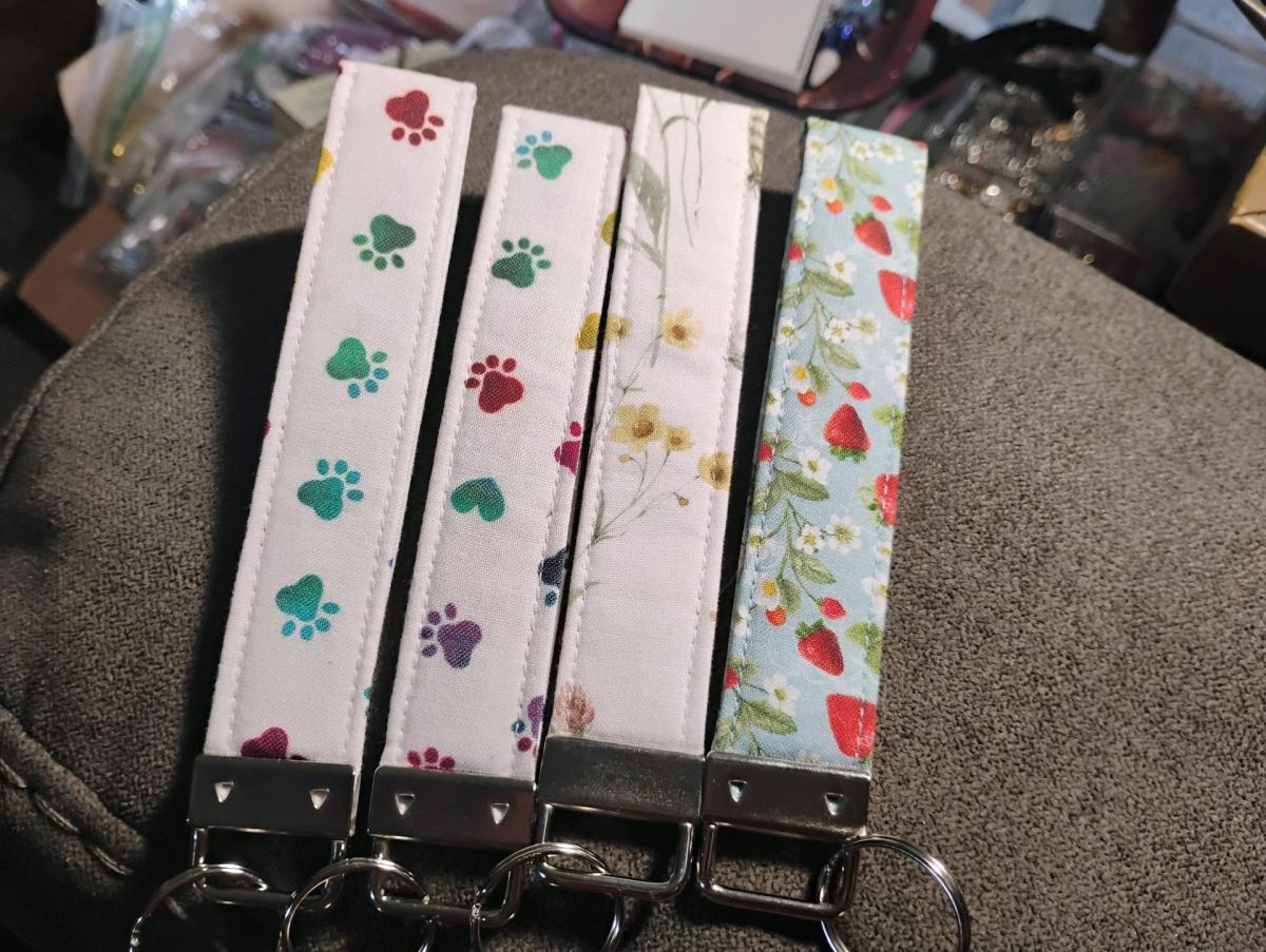 Wristlet Keychains - Toledo, Ohio - FleaMarketBay