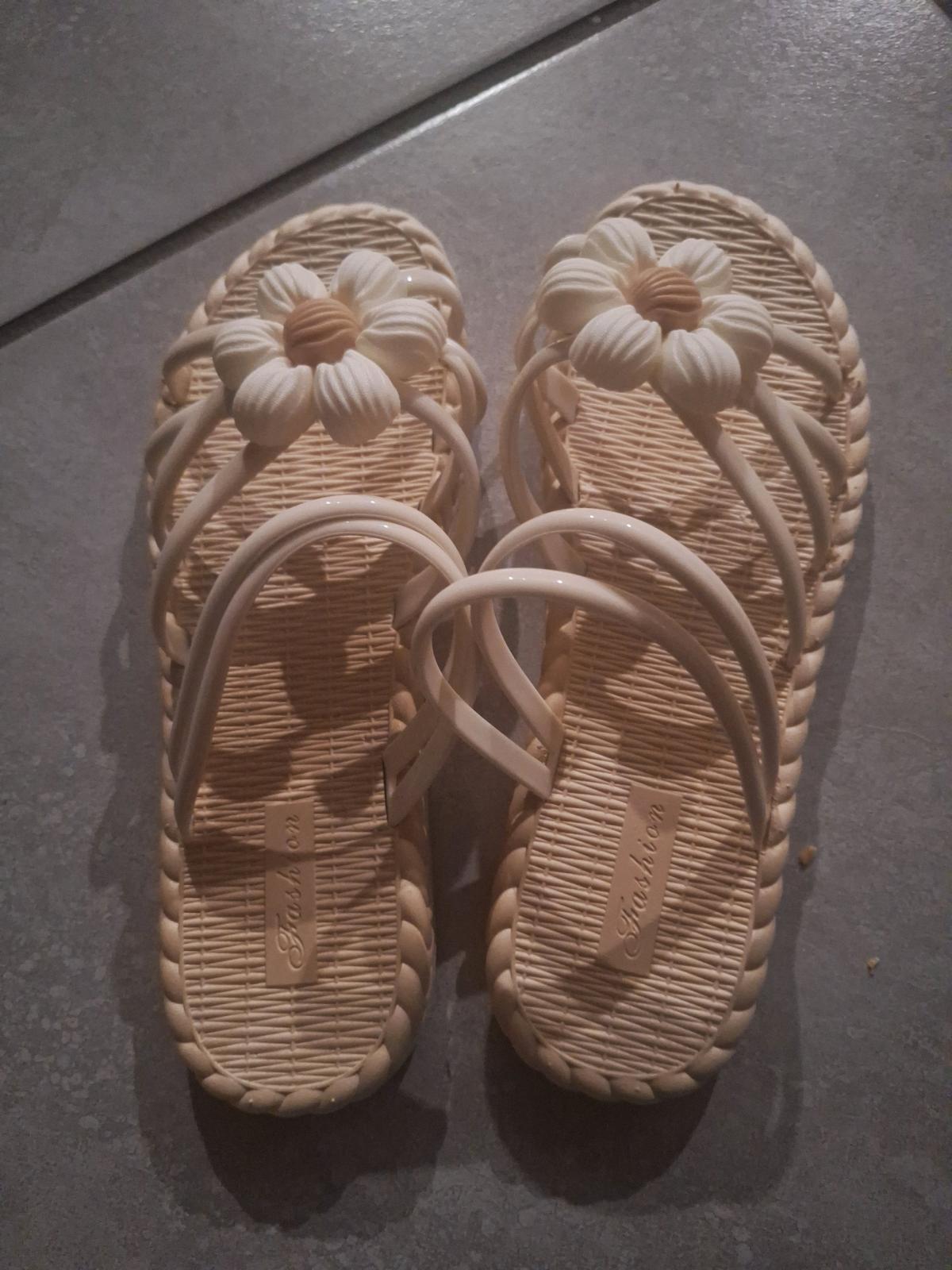women fashion sandals for beach - Altamonte Springs, Florida - FleaMarketBay