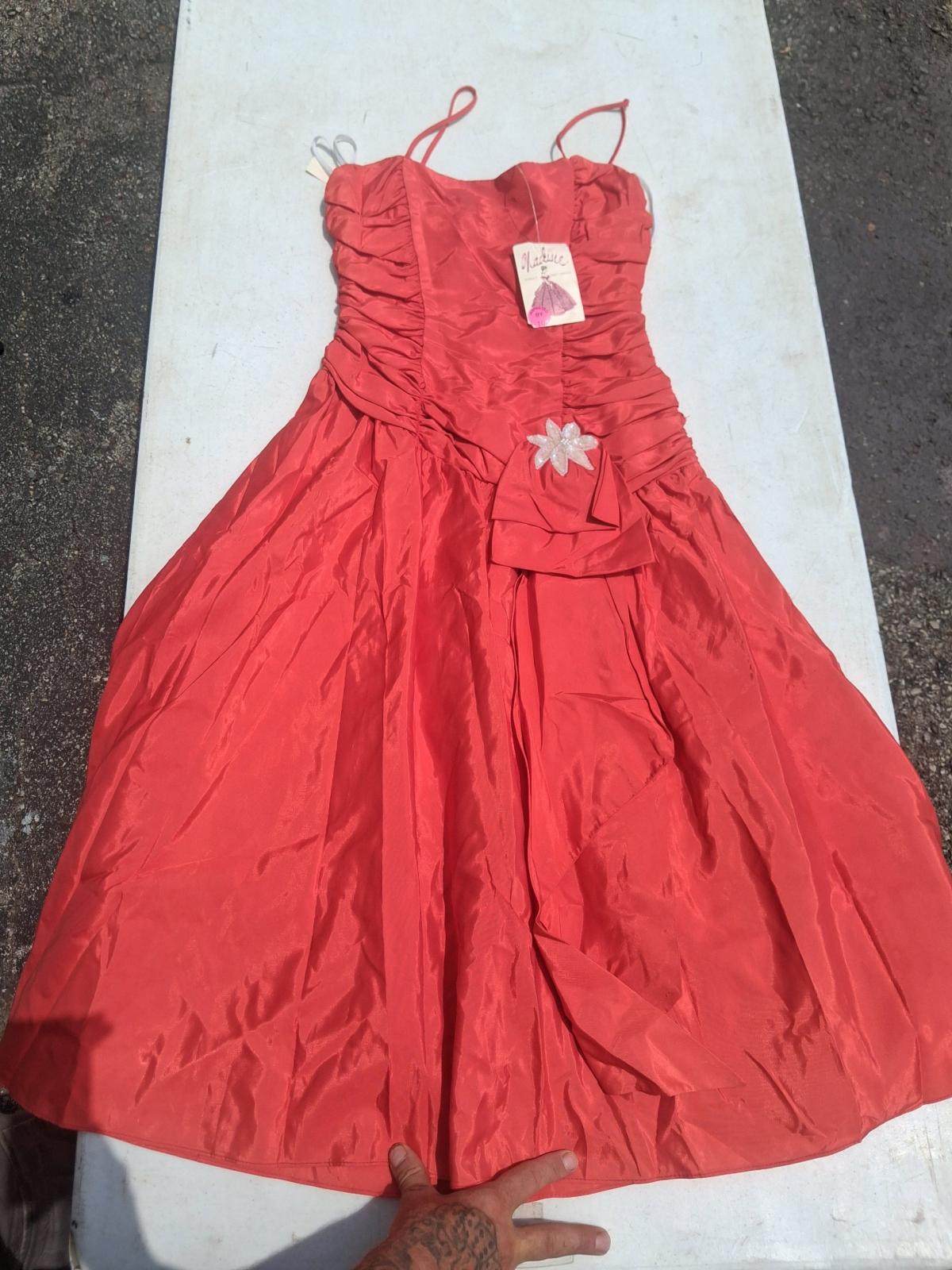 prom bridesmaid flower girl dresses - North Versailles, Pennsylvania - FleaMarketBay