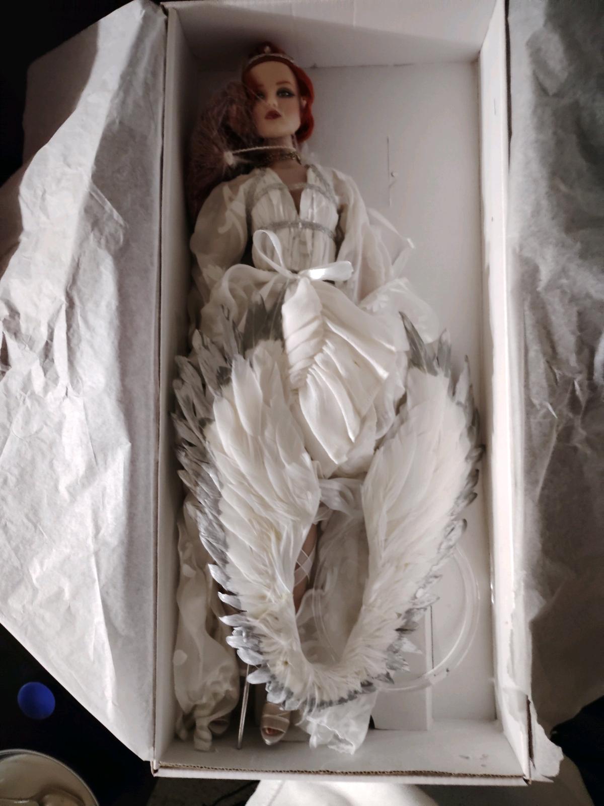 Dolls Collectors Items - Everett, Washington - FleaMarketBay