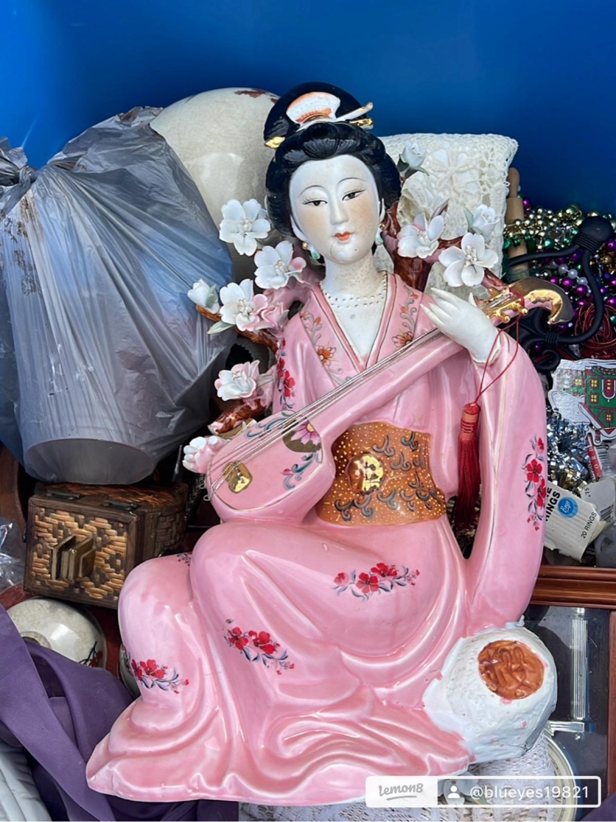 porcelain dolls Indian people and I have more only 12 pics - Millville, New Jersey - FleaMarketBay
